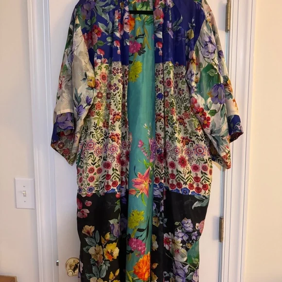 Johnny Was Silk Reversible Kimono - Picture 2 of 9